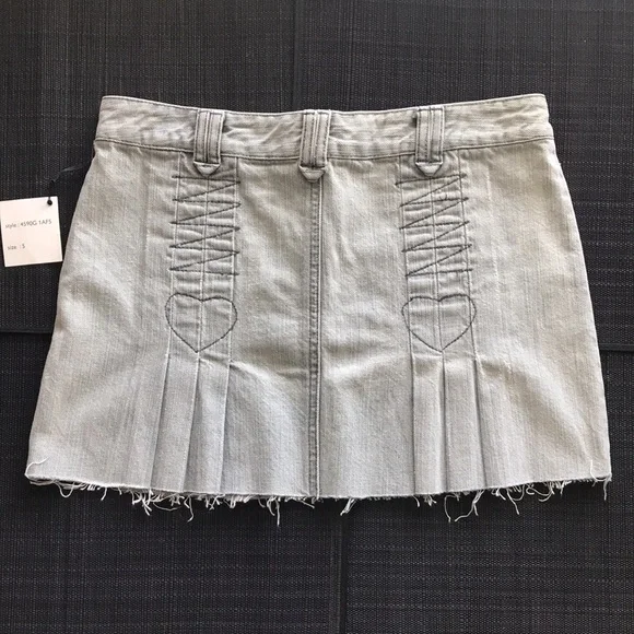 Kenzie Girl Brand - Denim Heart Skirt (Rare HTF) - Picture 2 of 11
